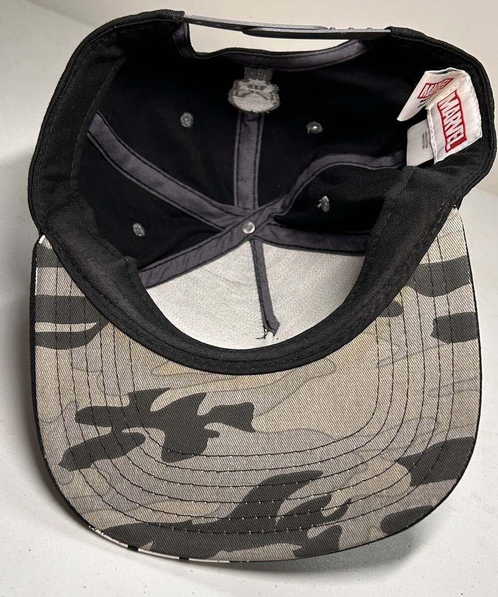 VTG Marvel Punisher Ball Cap Hat White Skull Snapback Black Camo RARE - Picture 6 of 11